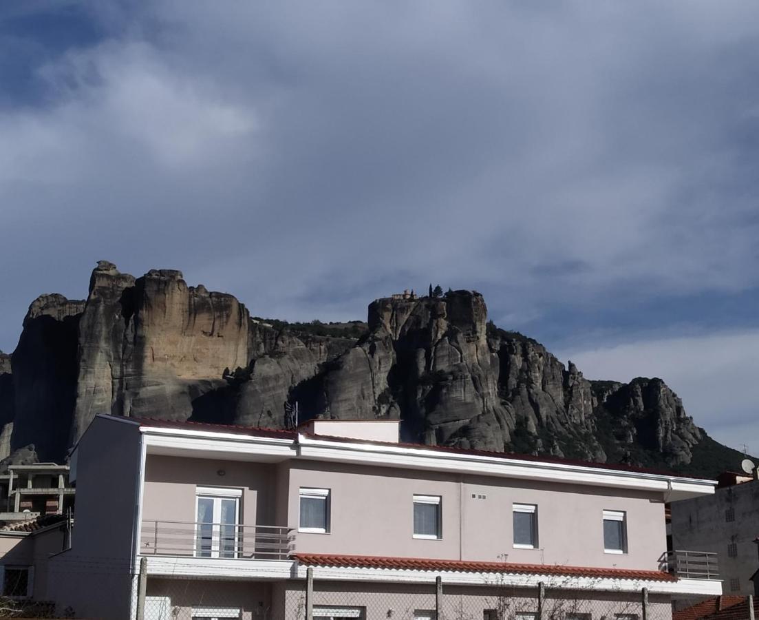 Virgin Rocks Apartment 2 Kalampáka Dış mekan fotoğraf